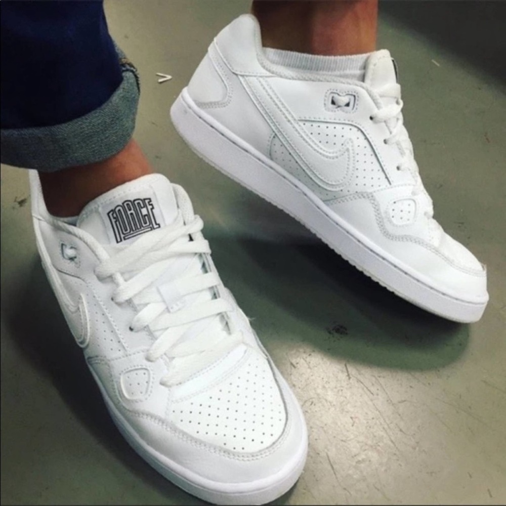 Nike son of force triple white